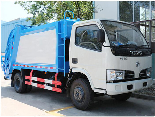 東風(fēng)多利卡壓縮垃圾車.jpg